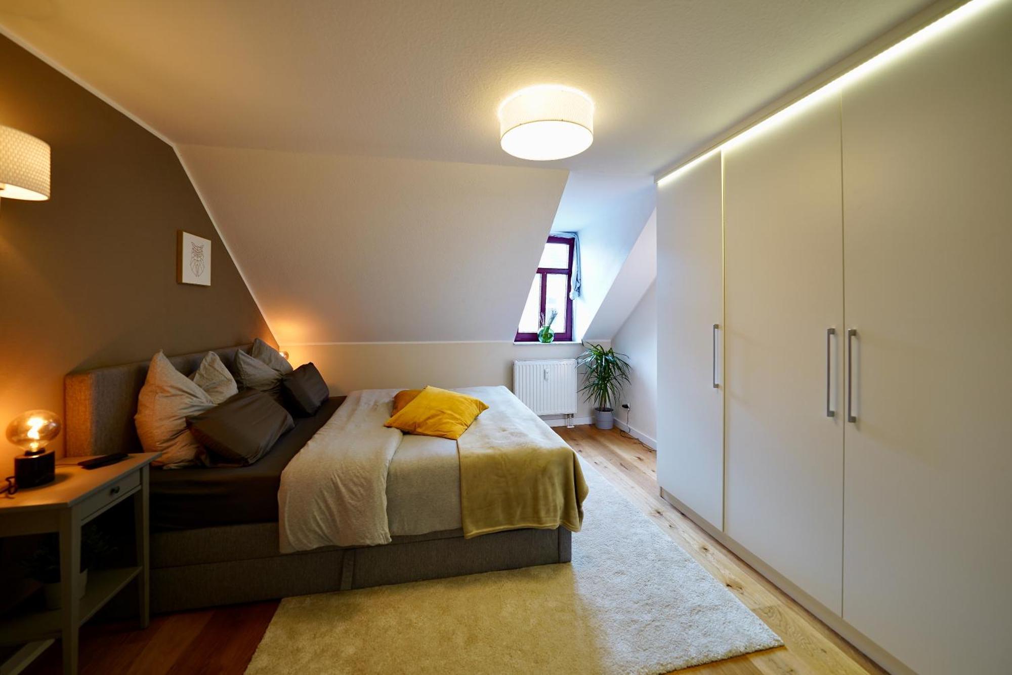 Edler Wohnraum Noble Stadtoase Mit Boxspringbett, Kaffeevollautomat & Parkplatz Zwickau Eksteriør bilde