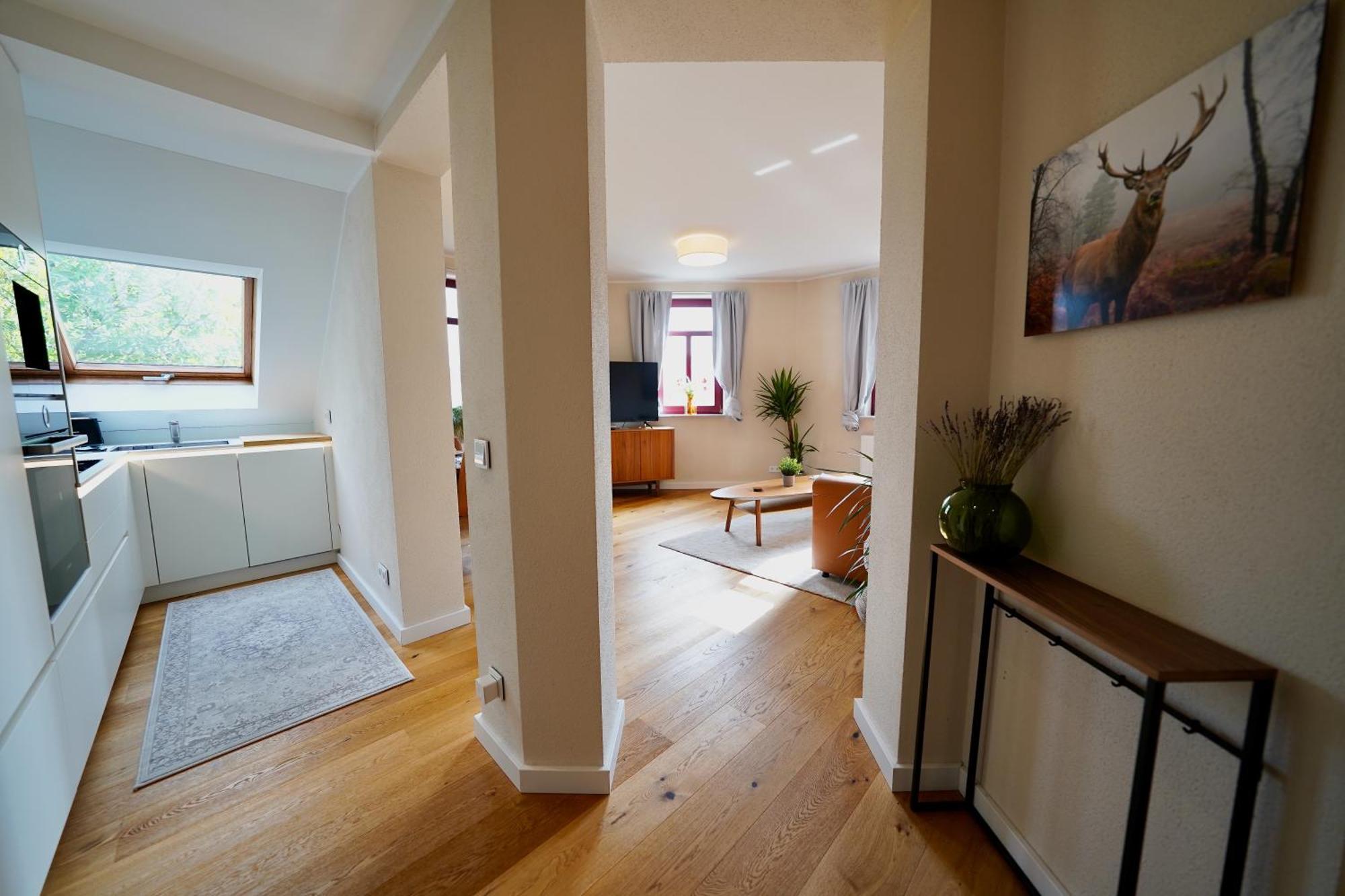 Edler Wohnraum Noble Stadtoase Mit Boxspringbett, Kaffeevollautomat & Parkplatz Zwickau Eksteriør bilde